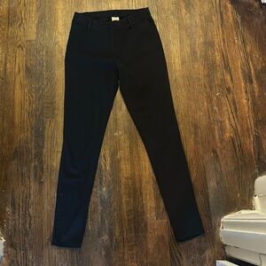 Black skinny pants